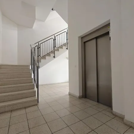 Bliss Place, Komfort Mit 2 Zimmern Und Balkon In Toplage Магдебург