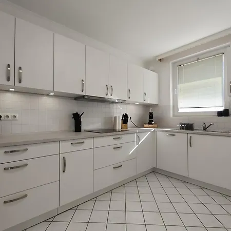 Bliss Place, Komfort Mit 2 Zimmern Und Balkon In Toplage Magdeburg