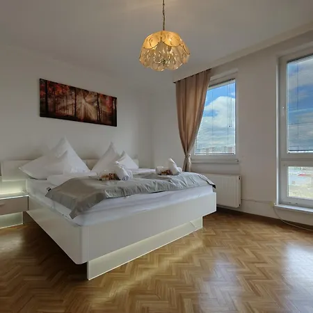 Apartment Bliss Place, Komfort Mit 2 Zimmern Und Balkon In Toplage Magdeburg