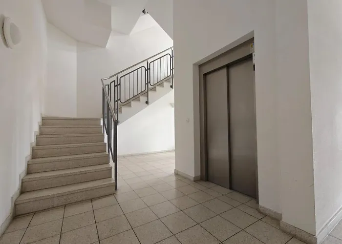 Bliss Place, Komfort Mit 2 Zimmern Und Balkon In Toplage Magdeburgo