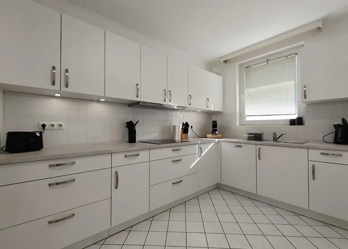 Bliss Place, Komfort Mit 2 Zimmern Und Balkon In Toplage Magdeburgo