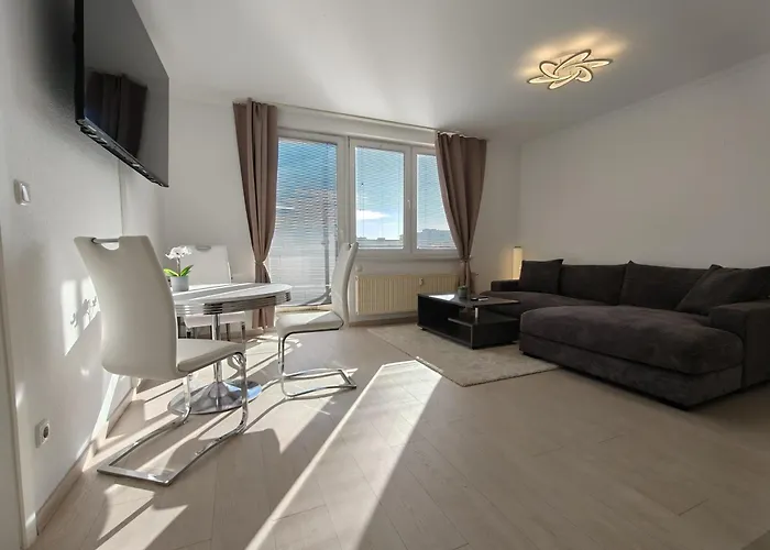 Bliss Place, Komfort Mit 2 Zimmern Und Balkon In Toplage Apartamento Magdeburgo